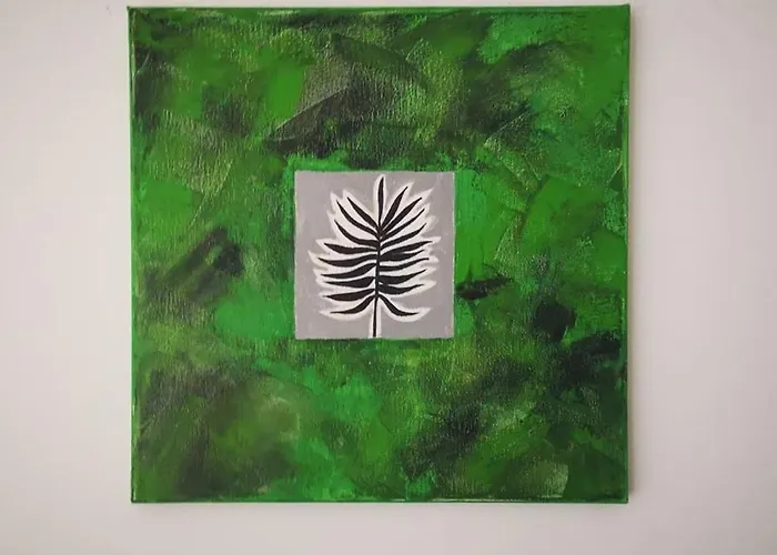 Green Leaf Apartments